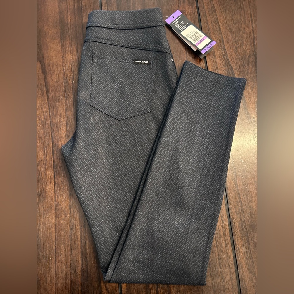 DKNY new Ponte woman’s pull on midrise pants size extra small